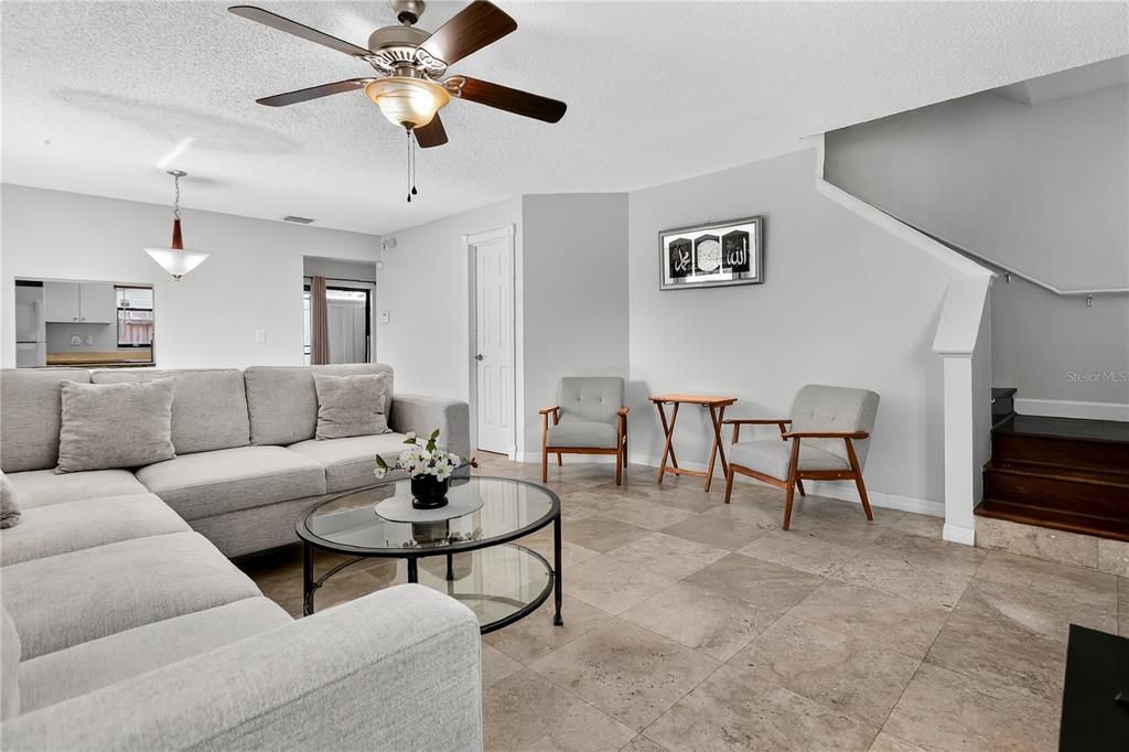 For Sale: $204,900 (2 beds, 2 baths, 1266 Square Feet)