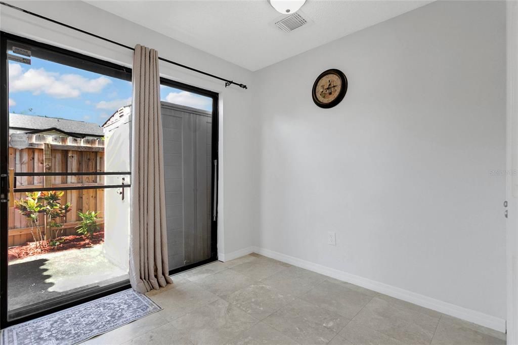 For Sale: $204,900 (2 beds, 2 baths, 1266 Square Feet)