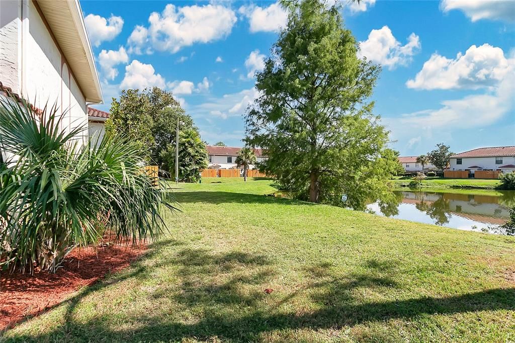 For Sale: $204,900 (2 beds, 2 baths, 1266 Square Feet)