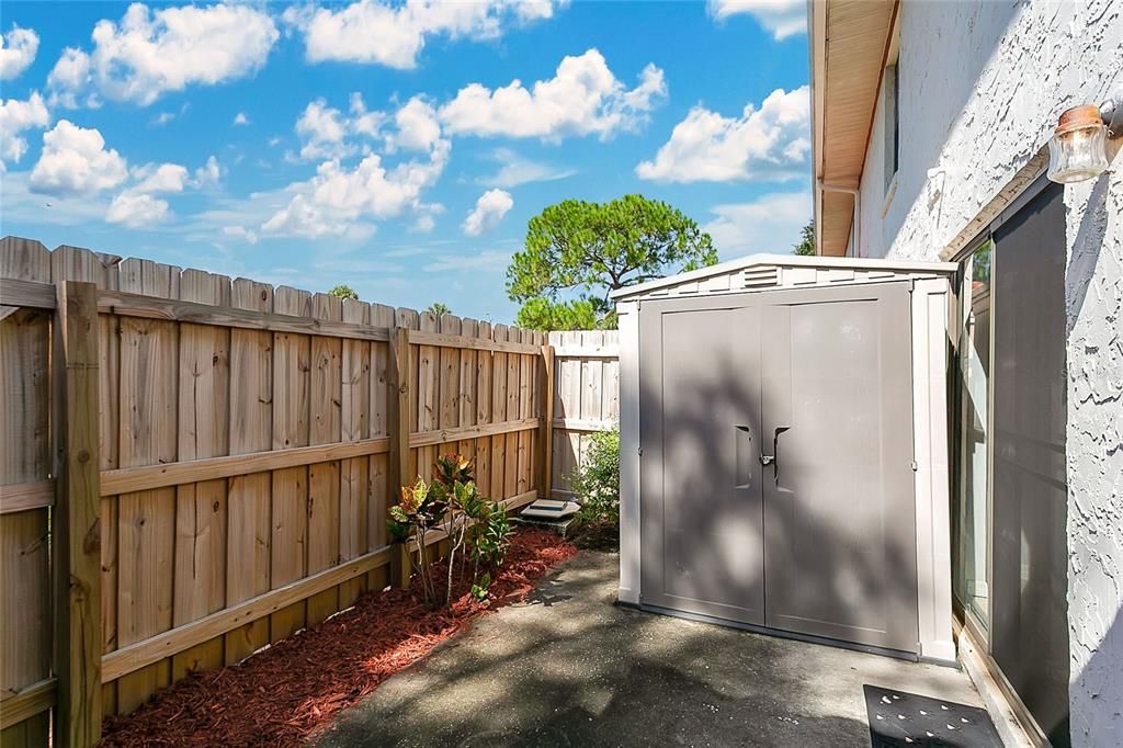 For Sale: $204,900 (2 beds, 2 baths, 1266 Square Feet)