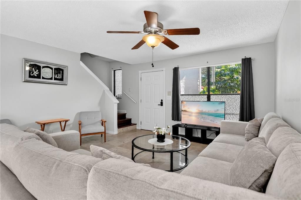 For Sale: $204,900 (2 beds, 2 baths, 1266 Square Feet)