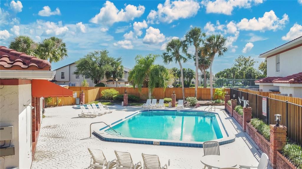 For Sale: $204,900 (2 beds, 2 baths, 1266 Square Feet)