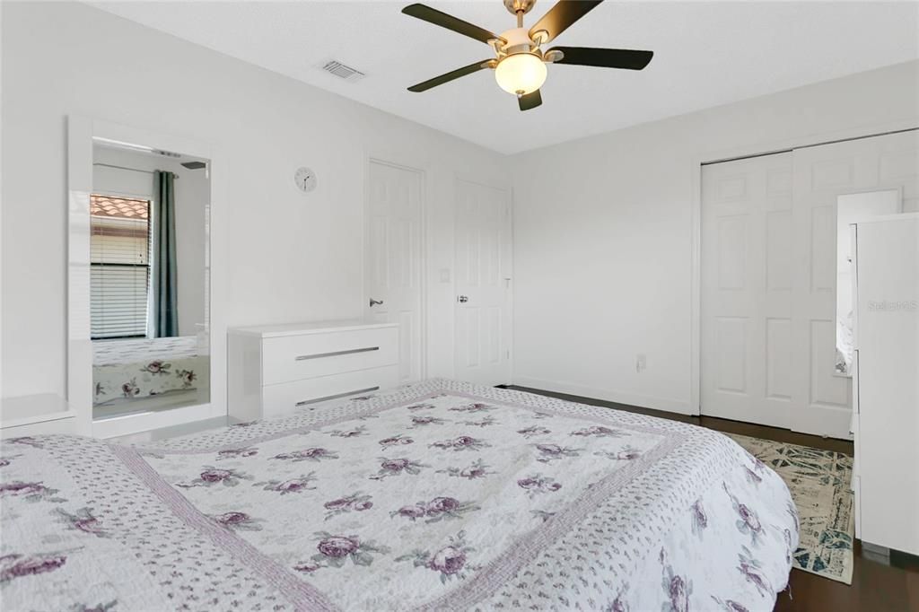 For Sale: $204,900 (2 beds, 2 baths, 1266 Square Feet)