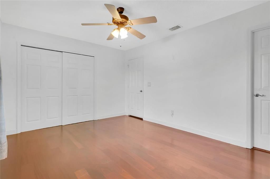 For Sale: $204,900 (2 beds, 2 baths, 1266 Square Feet)