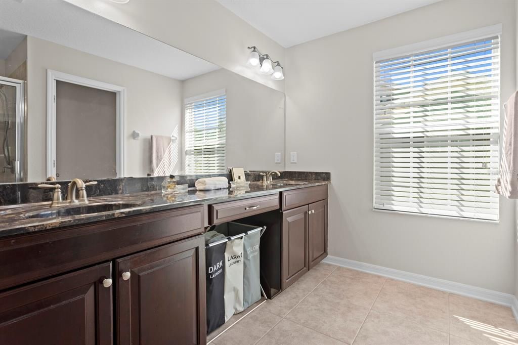 待售: $495,000 (3 贝兹, 2 浴室, 2230 平方英尺)