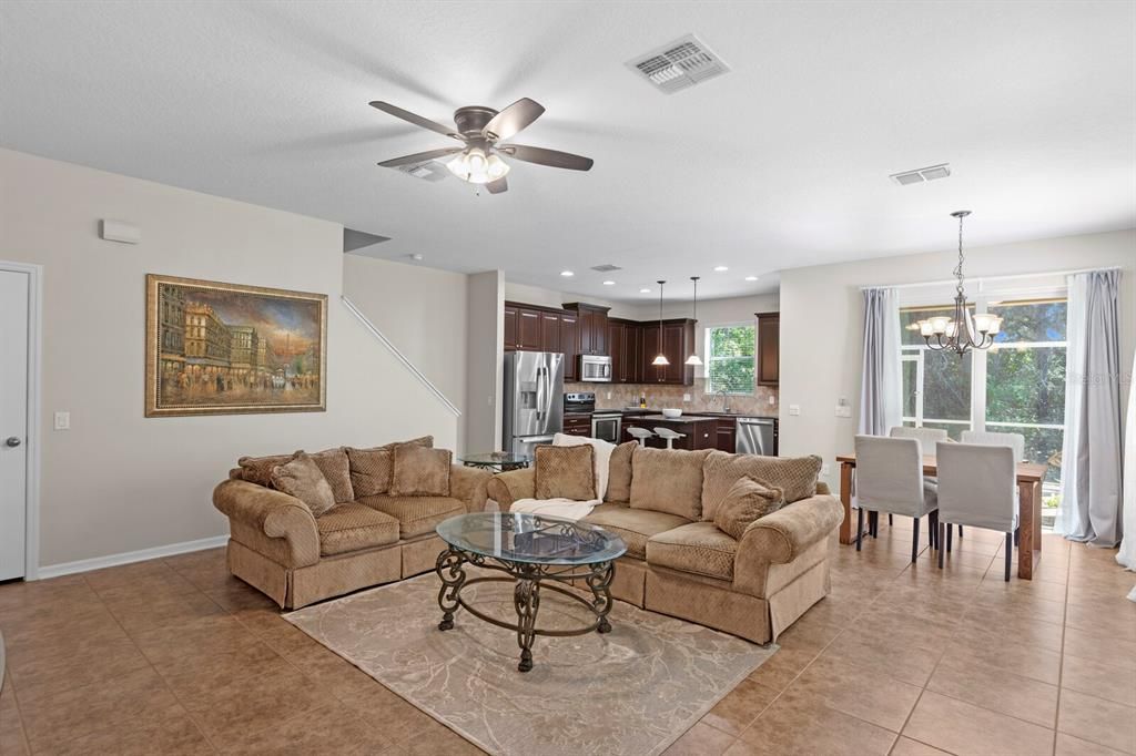 待售: $495,000 (3 贝兹, 2 浴室, 2230 平方英尺)