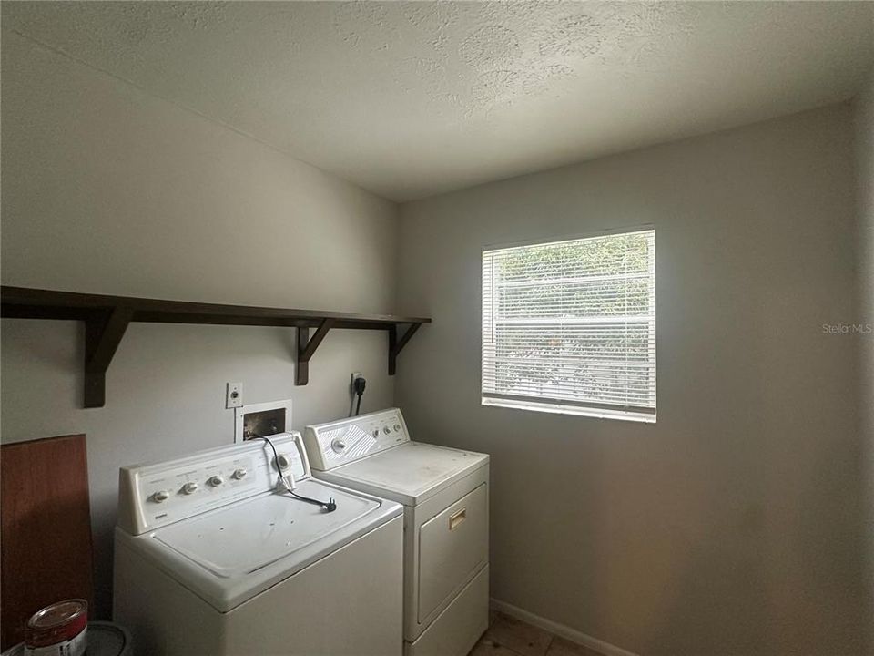 En Renta: $1,399 (2 camas, 1 baños, 864 Pies cuadrados)