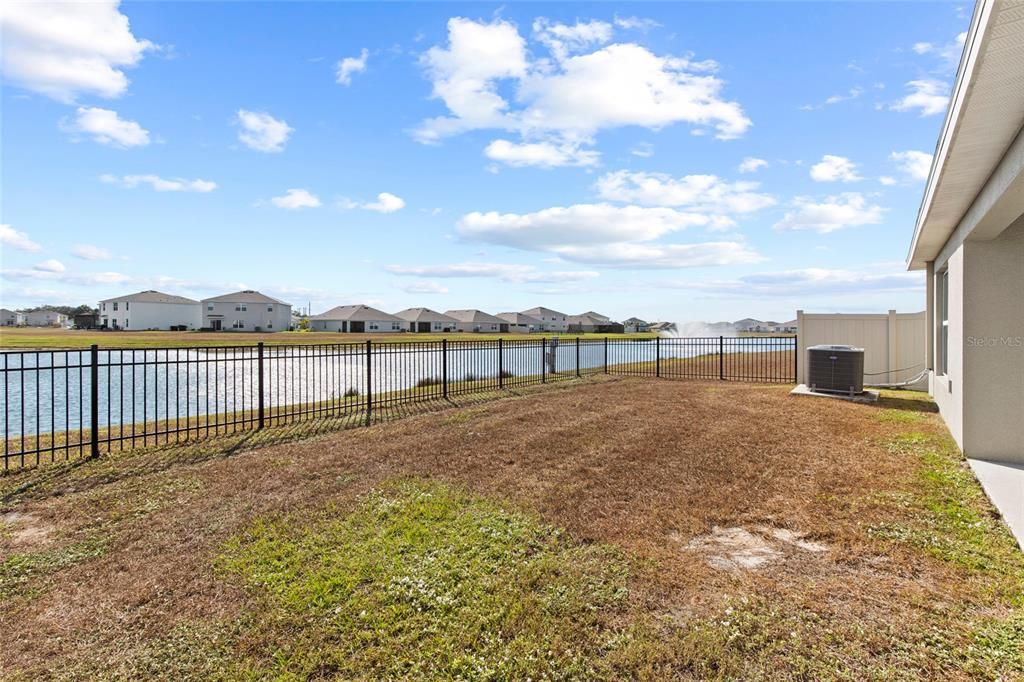 На продажу: $337,000 (3 спален, 2 ванн, 1504 Квадратных фут)