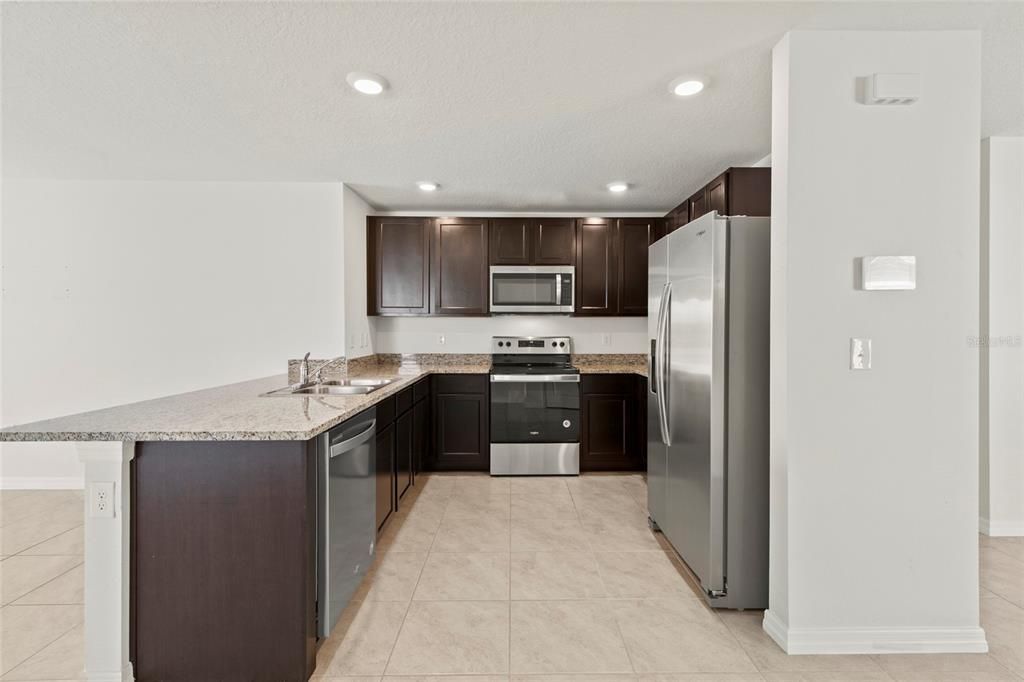 На продажу: $337,000 (3 спален, 2 ванн, 1504 Квадратных фут)