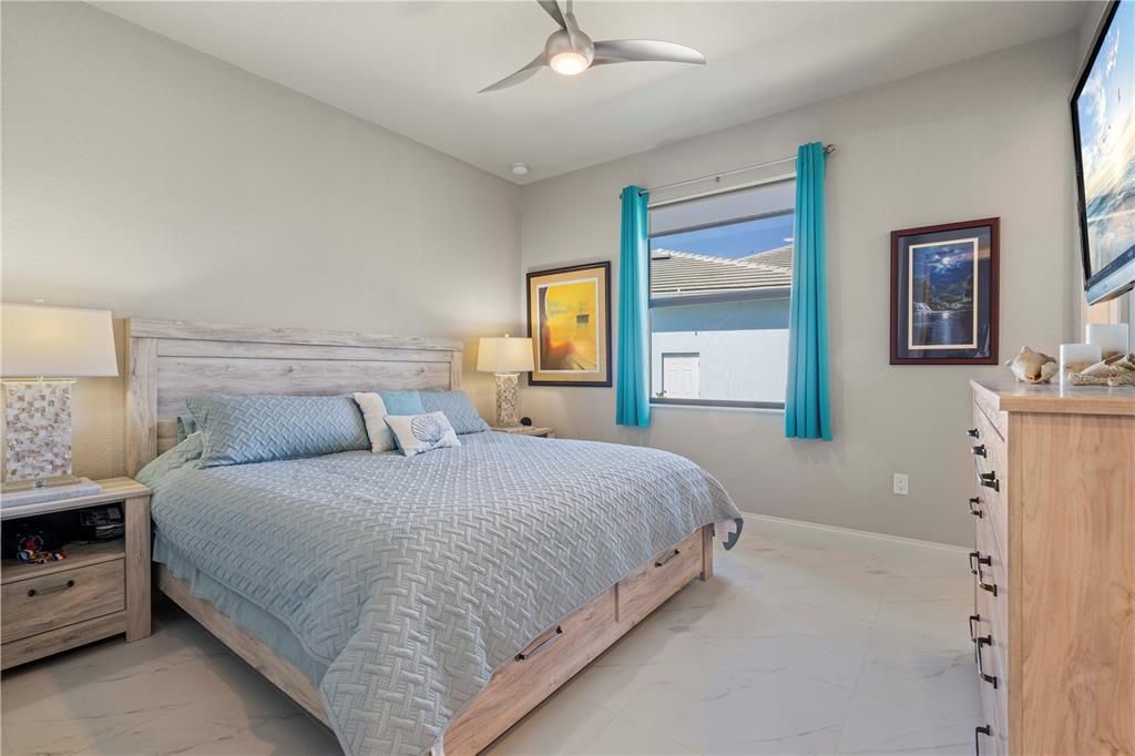 For Sale: $749,900 (3 beds, 3 baths, 2246 Square Feet)