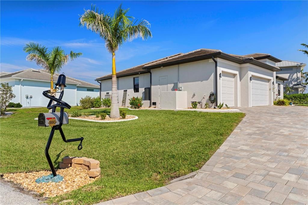 For Sale: $749,900 (3 beds, 3 baths, 2246 Square Feet)