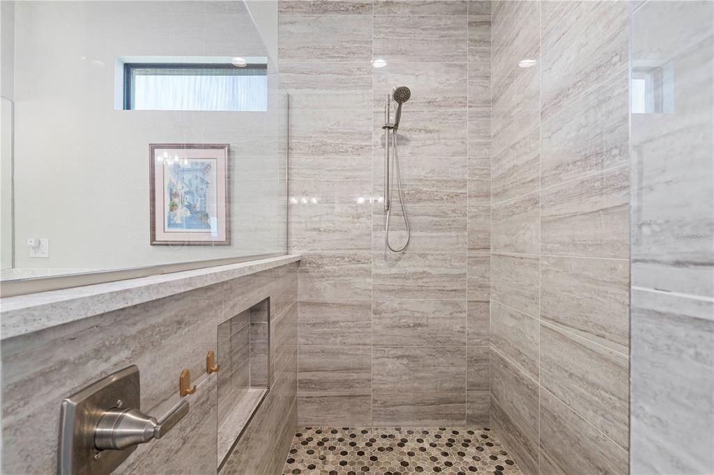 For Sale: $749,900 (3 beds, 3 baths, 2246 Square Feet)