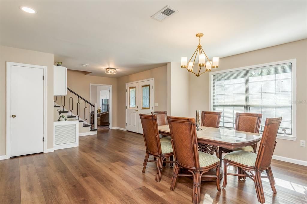 待售: $779,000 (5 贝兹, 4 浴室, 3347 平方英尺)