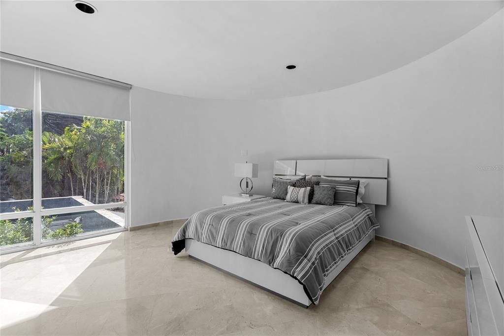 En Venta: $1,495,000 (5 camas, 5 baños, 3733 Pies cuadrados)