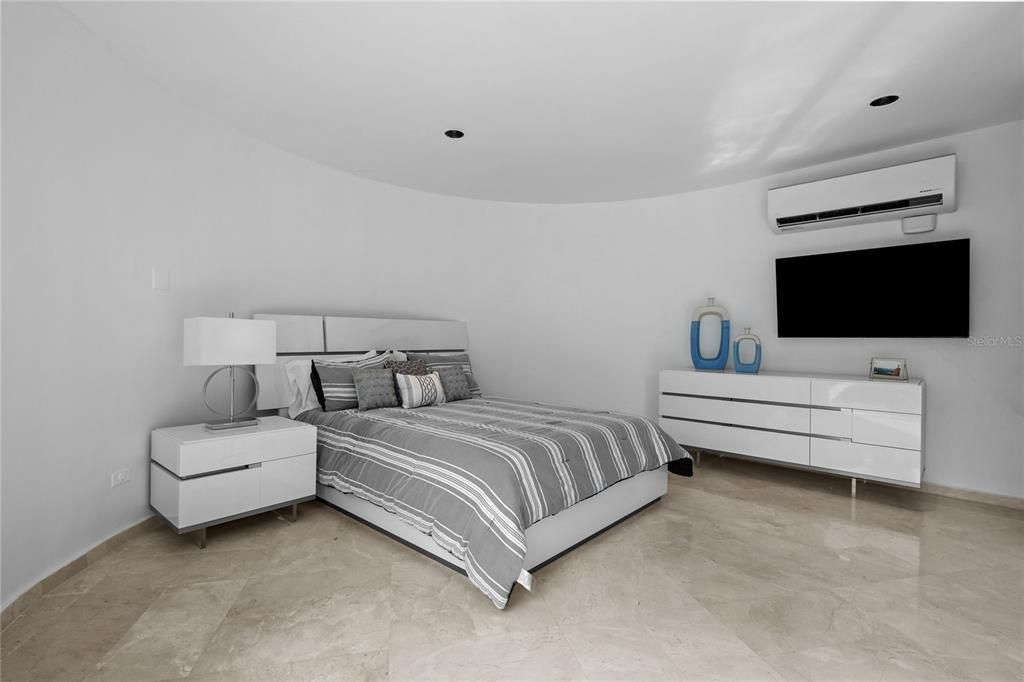 En Venta: $1,495,000 (5 camas, 5 baños, 3733 Pies cuadrados)