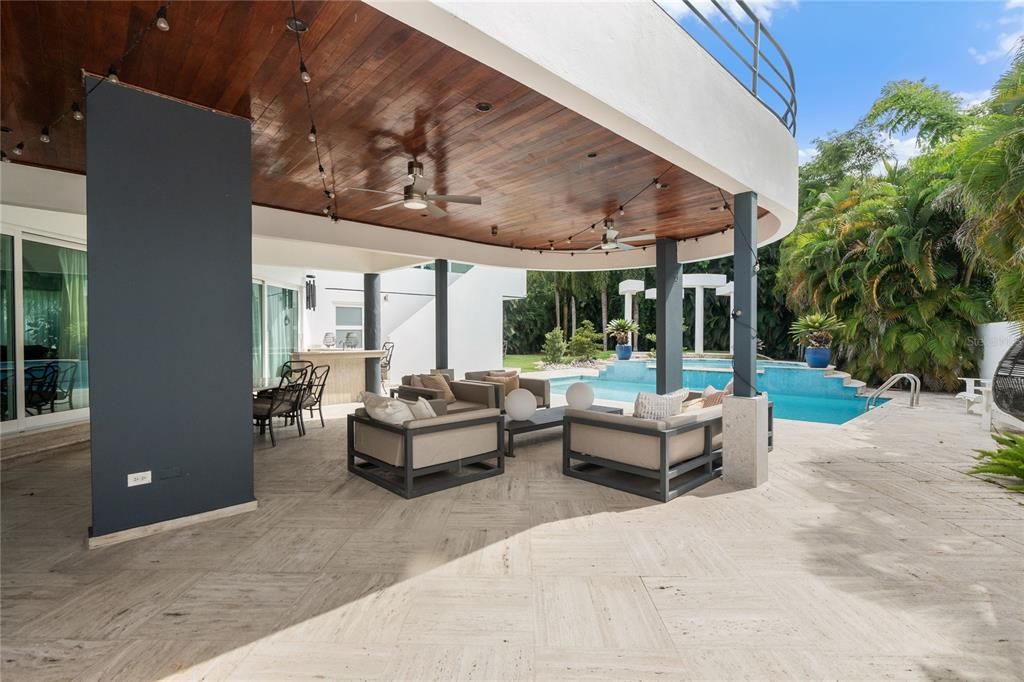 En Venta: $1,495,000 (5 camas, 5 baños, 3733 Pies cuadrados)