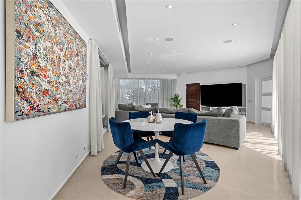 En Venta: $1,495,000 (5 camas, 5 baños, 3733 Pies cuadrados)