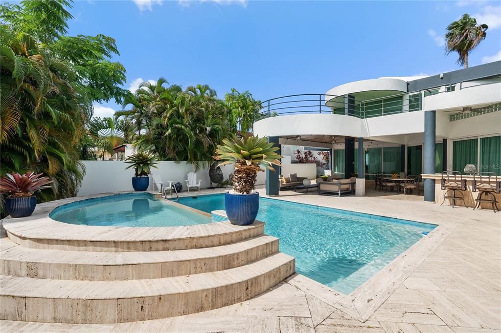 En Venta: $1,495,000 (5 camas, 5 baños, 3733 Pies cuadrados)