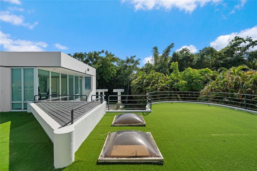 En Venta: $1,495,000 (5 camas, 5 baños, 3733 Pies cuadrados)