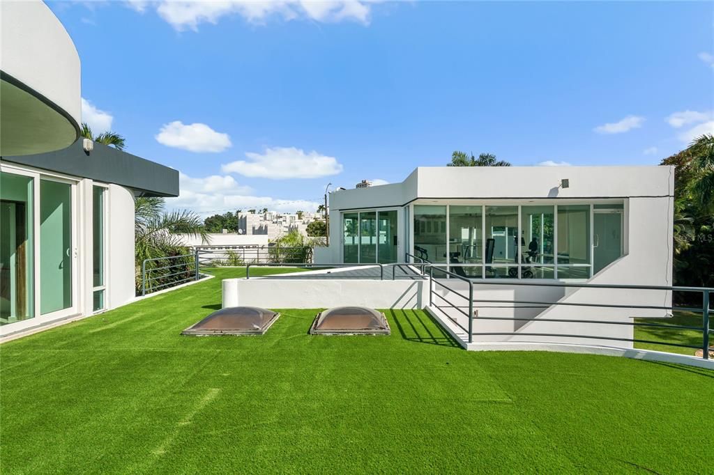 En Venta: $1,495,000 (5 camas, 5 baños, 3733 Pies cuadrados)