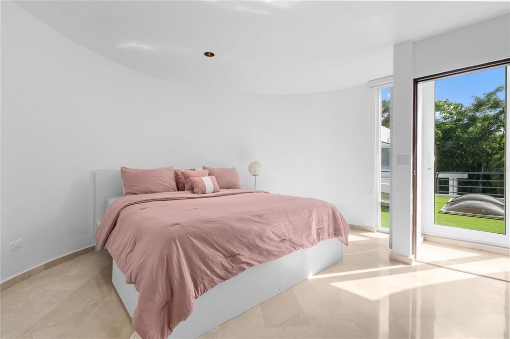 En Venta: $1,495,000 (5 camas, 5 baños, 3733 Pies cuadrados)