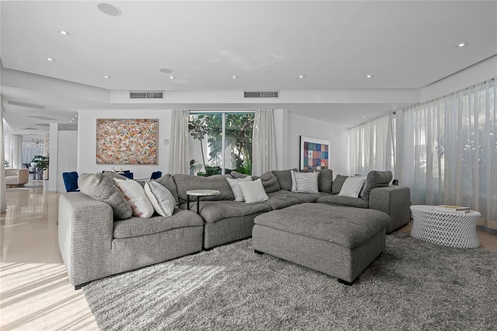 En Venta: $1,495,000 (5 camas, 5 baños, 3733 Pies cuadrados)