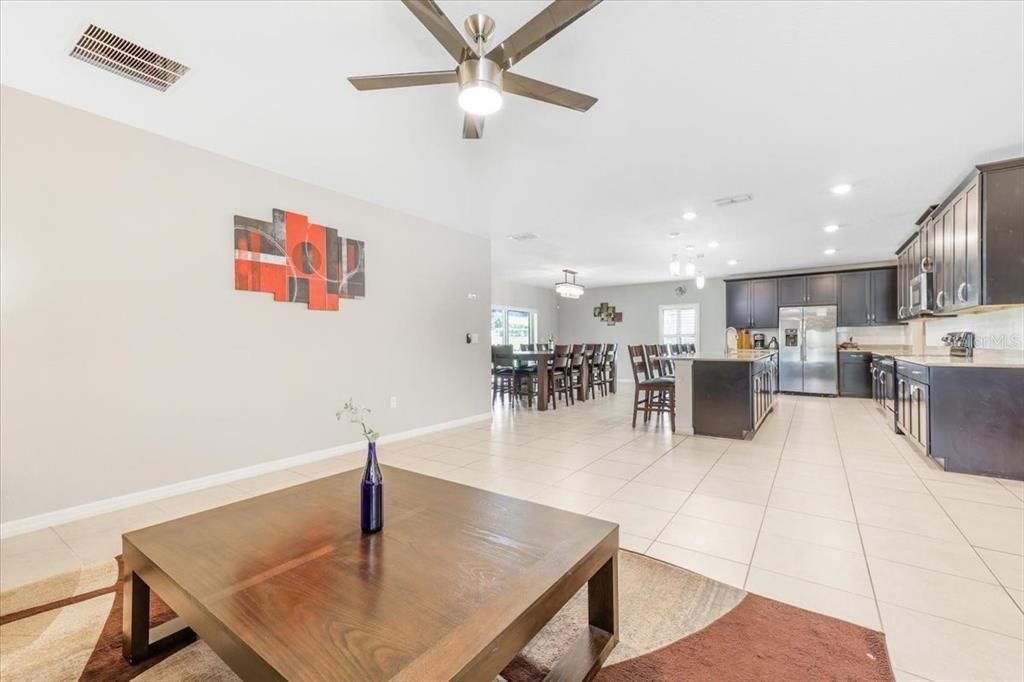 For Rent: $3,100 (6 beds, 4 baths, 3518 Square Feet)