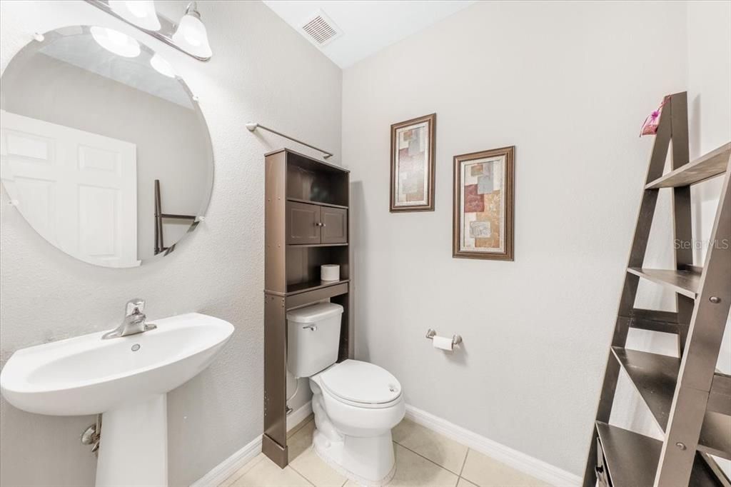 For Rent: $3,100 (6 beds, 4 baths, 3518 Square Feet)