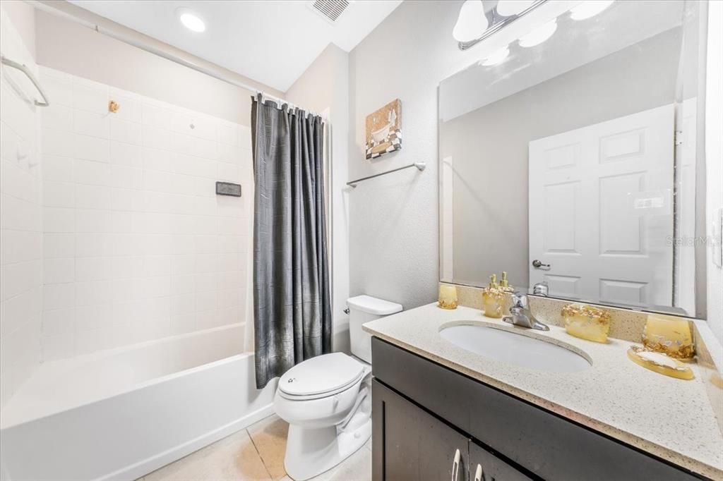 For Rent: $3,100 (6 beds, 4 baths, 3518 Square Feet)