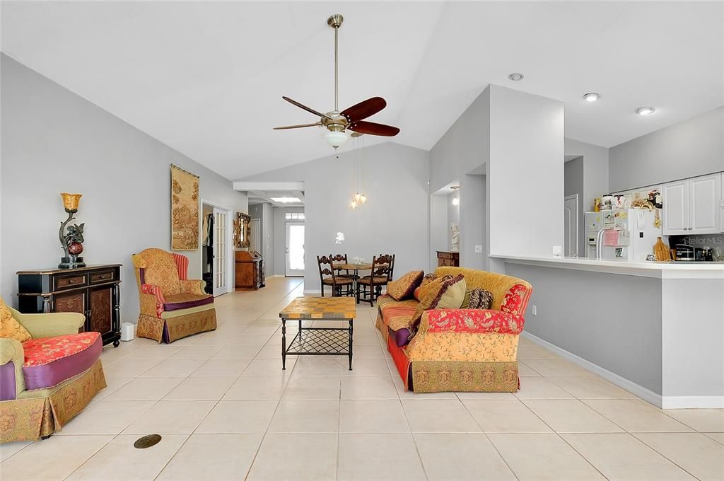 For Sale: $497,000 (3 beds, 2 baths, 1660 Square Feet)