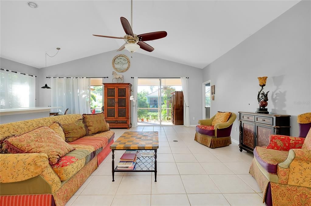 For Sale: $497,000 (3 beds, 2 baths, 1660 Square Feet)