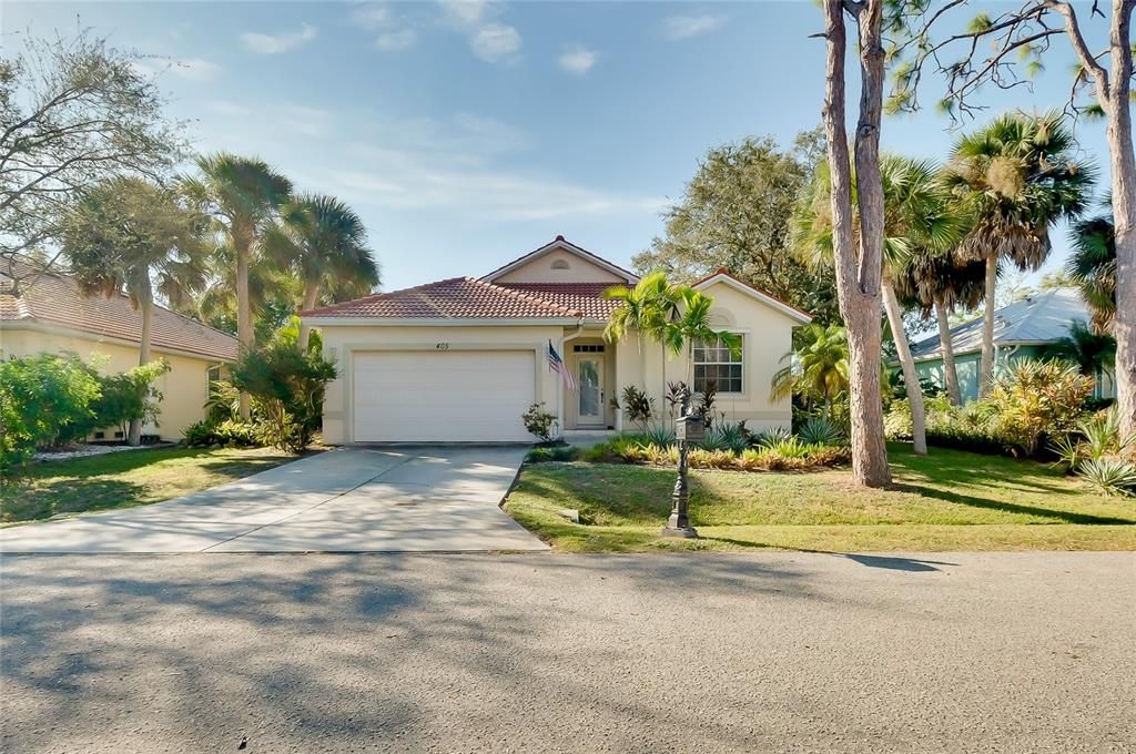 For Sale: $497,000 (3 beds, 2 baths, 1660 Square Feet)