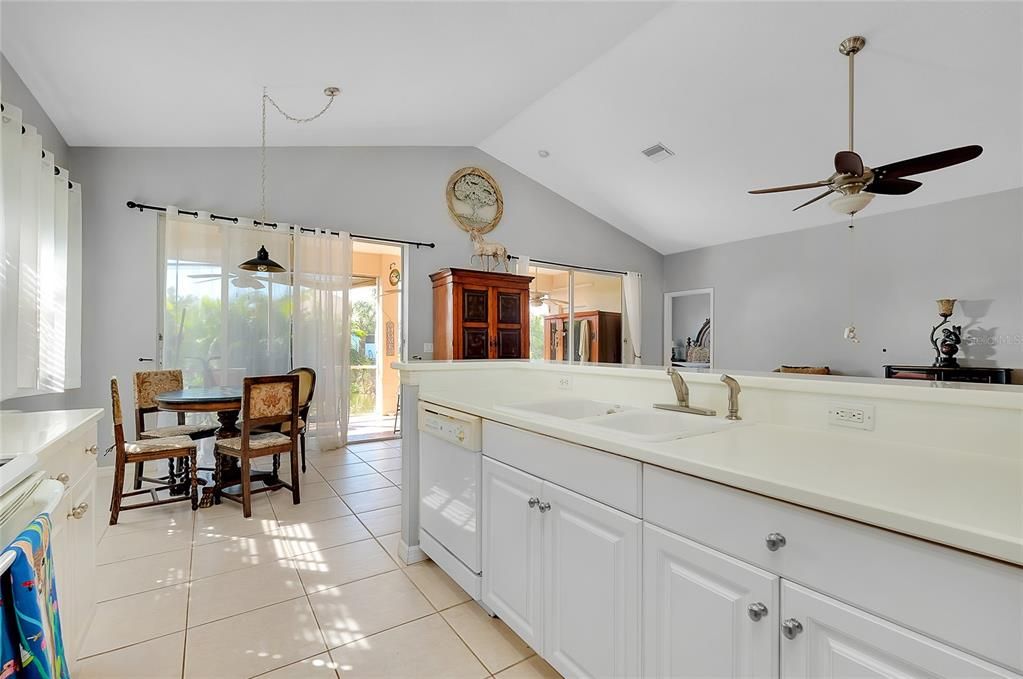 For Sale: $497,000 (3 beds, 2 baths, 1660 Square Feet)