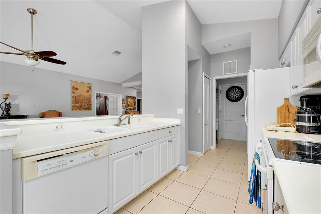 For Sale: $497,000 (3 beds, 2 baths, 1660 Square Feet)