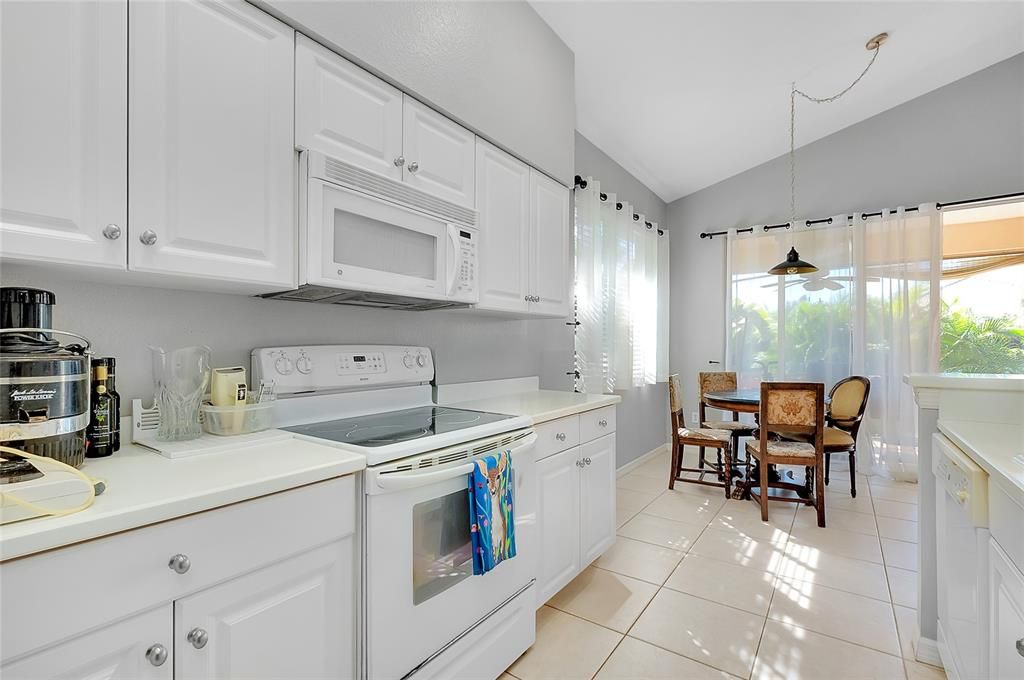 For Sale: $497,000 (3 beds, 2 baths, 1660 Square Feet)