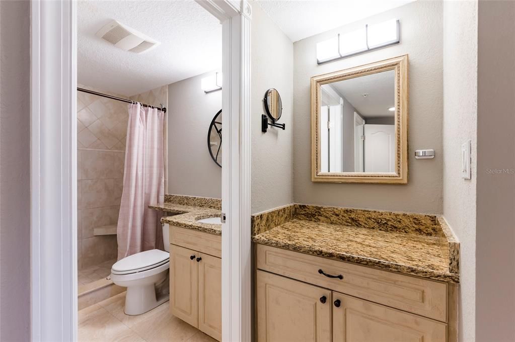 For Sale: $367,500 (2 beds, 2 baths, 1210 Square Feet)