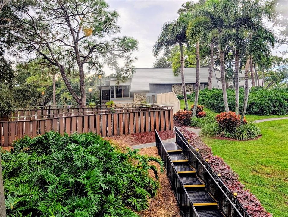 For Sale: $367,500 (2 beds, 2 baths, 1210 Square Feet)