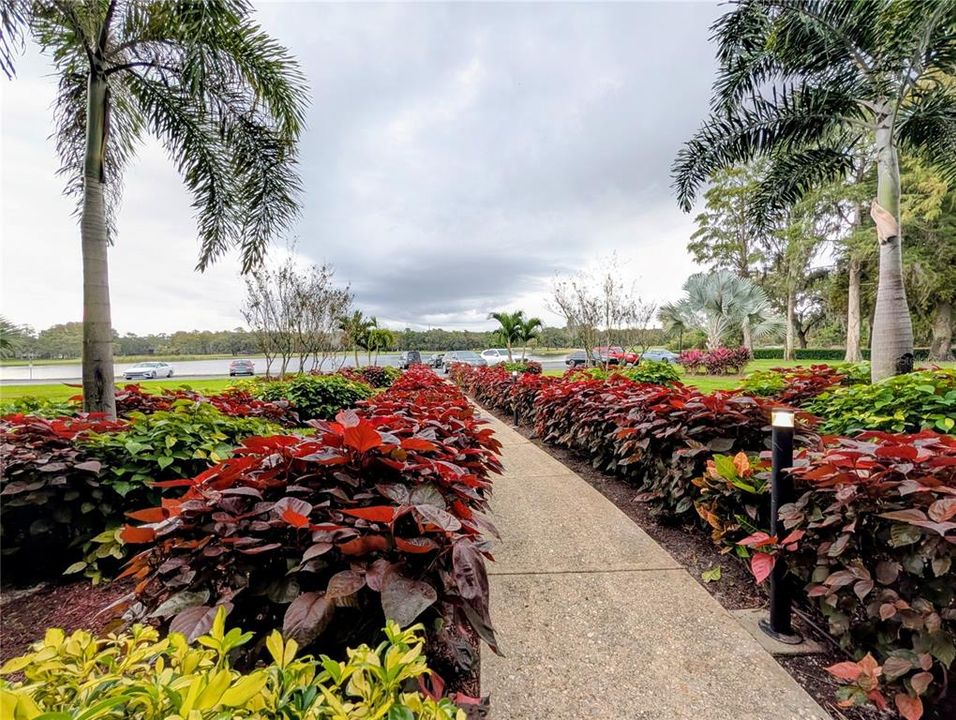 For Sale: $367,500 (2 beds, 2 baths, 1210 Square Feet)