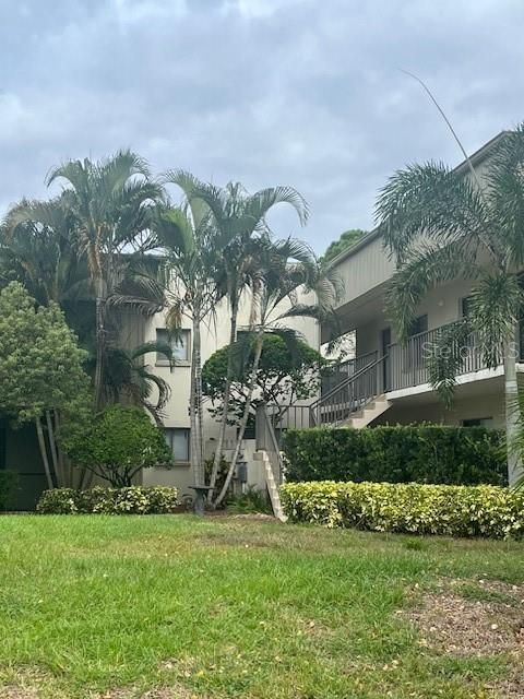 Recently Rented: $1,750 (2 beds, 2 baths, 871 Square Feet)