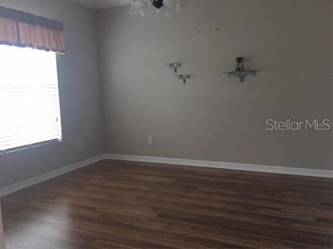 For Rent: $1,700 (3 beds, 2 baths, 1537 Square Feet)