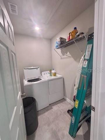 For Rent: $2,400 (4 beds, 3 baths, 1978 Square Feet)