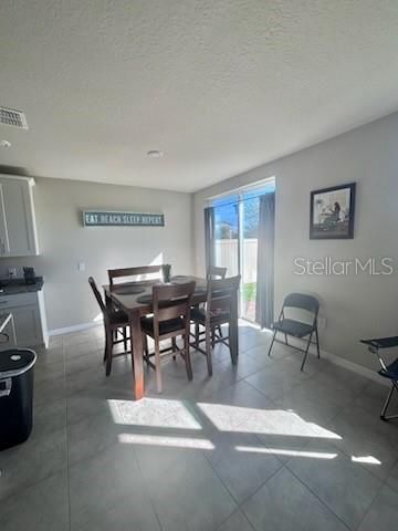 For Rent: $2,400 (4 beds, 3 baths, 1978 Square Feet)