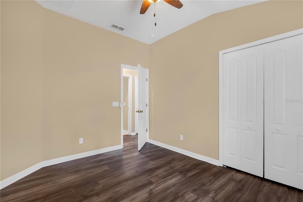 На продажу: $326,000 (3 спален, 2 ванн, 1998 Квадратных фут)