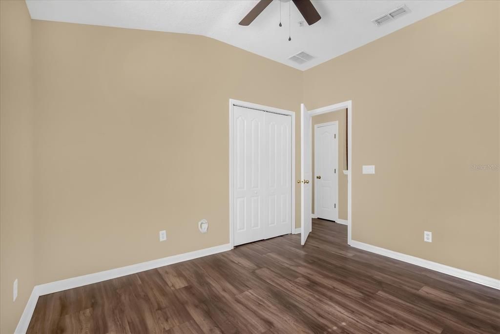 На продажу: $326,000 (3 спален, 2 ванн, 1998 Квадратных фут)