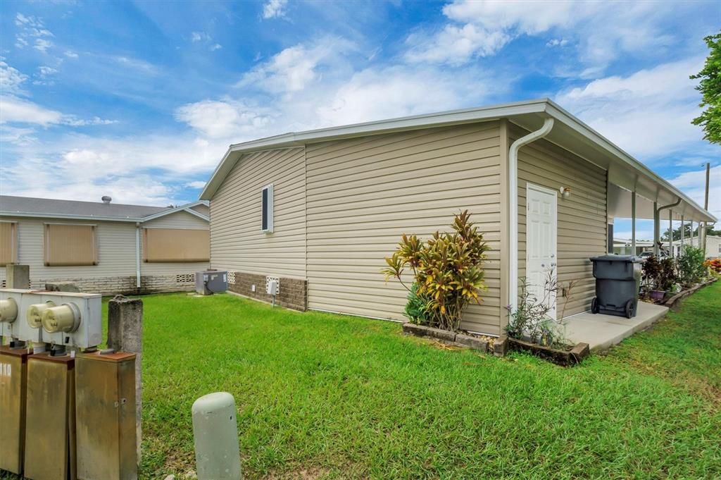 For Sale: $185,000 (3 beds, 3 baths, 1620 Square Feet)