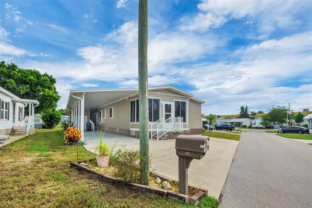 For Sale: $185,000 (3 beds, 3 baths, 1620 Square Feet)