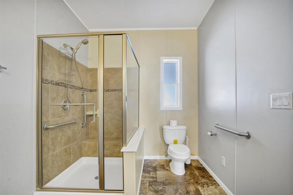 For Sale: $185,000 (3 beds, 3 baths, 1620 Square Feet)