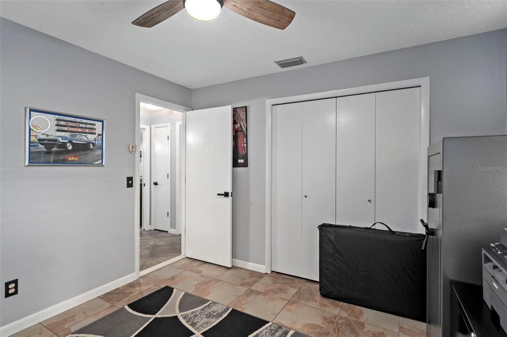 Active With Contract: $349,000 (3 beds, 2 baths, 1390 Square Feet)