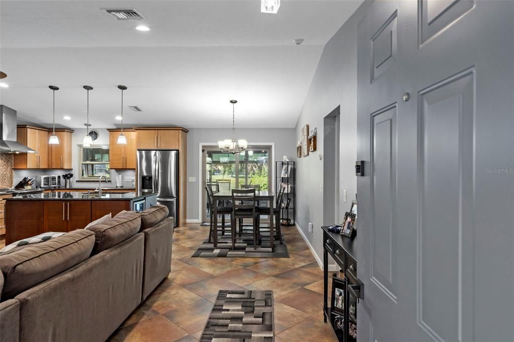 Active With Contract: $349,000 (3 beds, 2 baths, 1390 Square Feet)