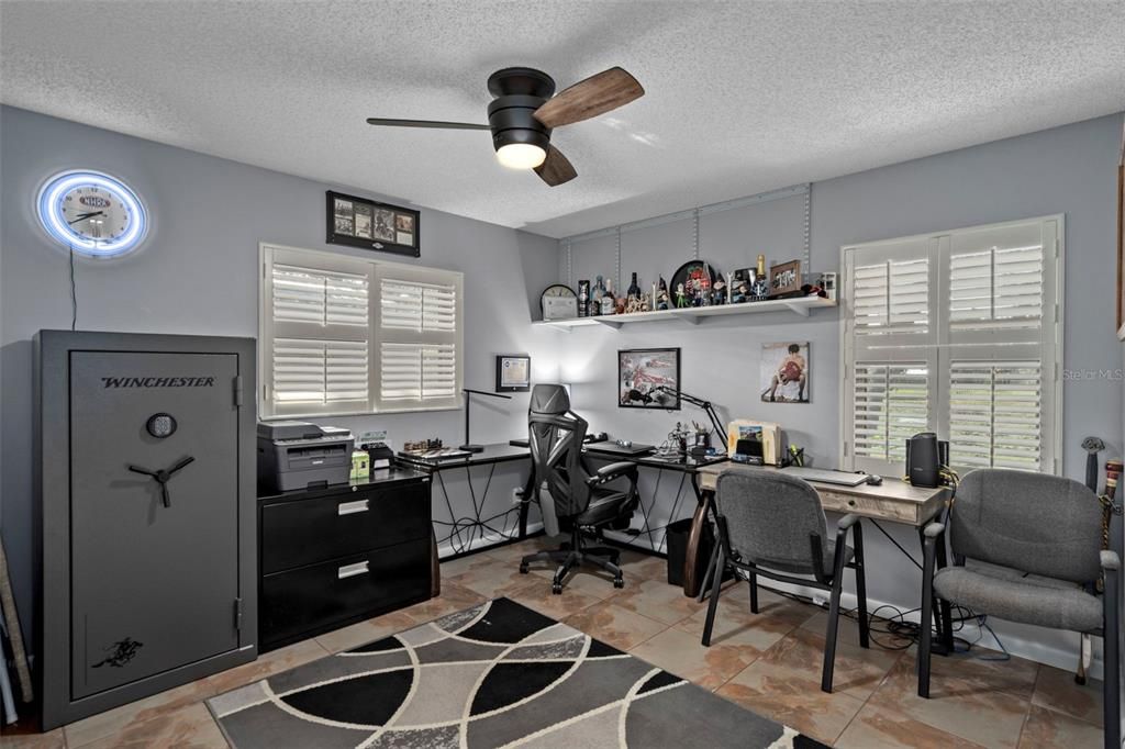 Active With Contract: $349,000 (3 beds, 2 baths, 1390 Square Feet)